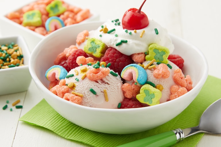 Lucky Charms™ Berry Sundaes | Lucky Charms