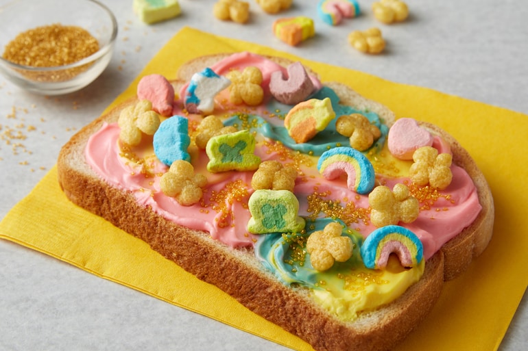 Lucky Charms™ Leprechaun Rainbow Toast | Lucky Charms